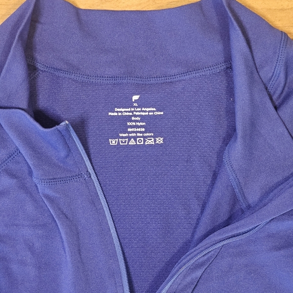 Fabletics Pullover - Picture 2 of 4